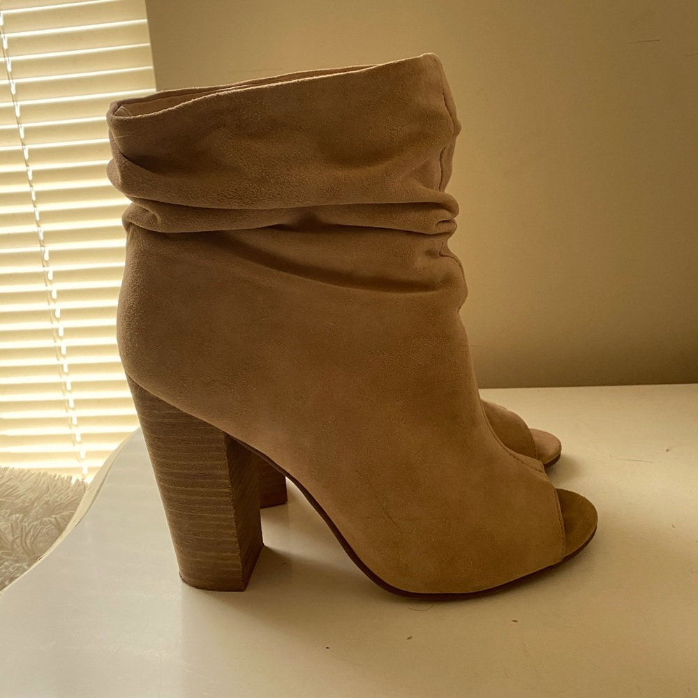 Peep-toe booties